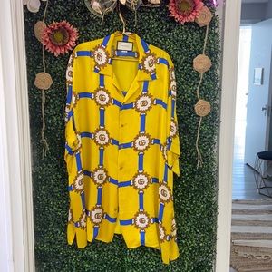 Oversized 100% authentic Gucci logo blouse